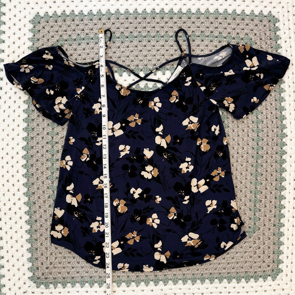 Kaileigh Navy Off Shoulder Floral Top, Women Sz S, Back Criss Cross Design - Picture 5 of 11